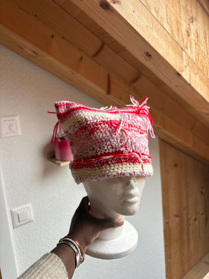 Bonnet "Cat Beanie" Artisanal – "Édition Douceur de Février"