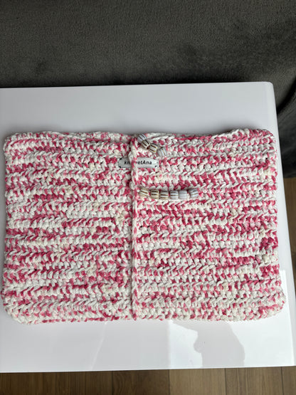 Housse MacBook Artisanale – Édition "Douceur de Février"