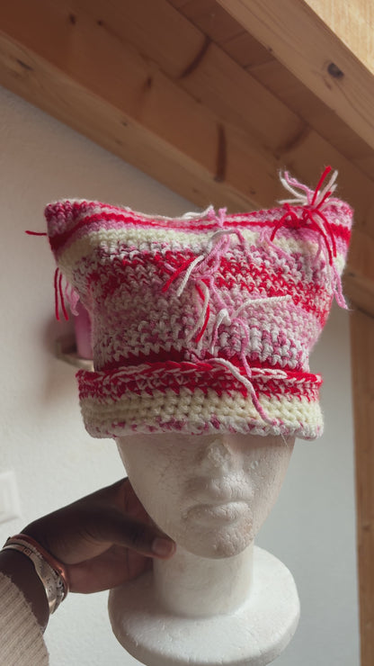 Bonnet "Cat Beanie" Artisanal – "Édition Douceur de Février"